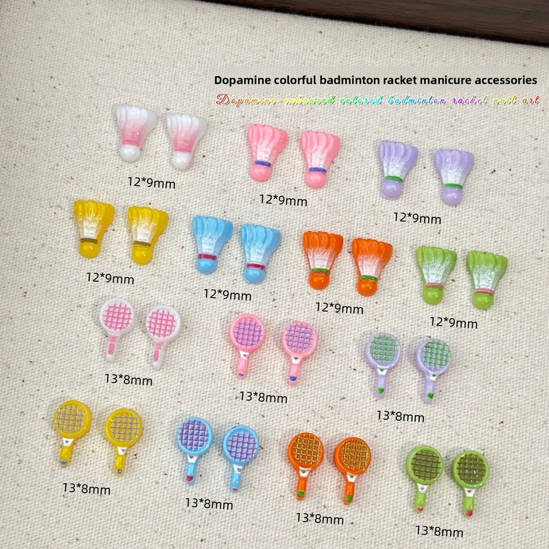 Badminton Minion - 20 ชิ้น ชาร์มตกแต่งเล็บ 3D ลายการ์ตูนแบดมินตันขนาดเล็ก สีสันสดใส