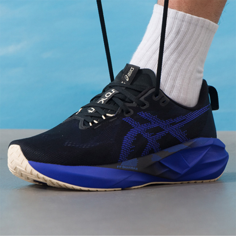 Asics NOVABLAST 5 สีดำรอยัลบลู - Badminton Victory บทวิจารณ์และราคา